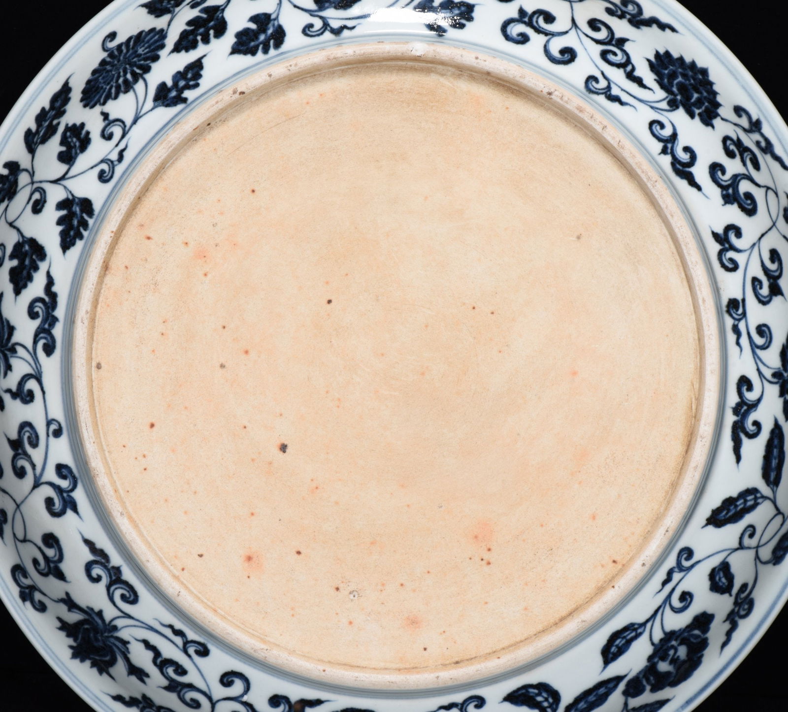 A Rare Blue and White Dragon Pattern Plate - 9