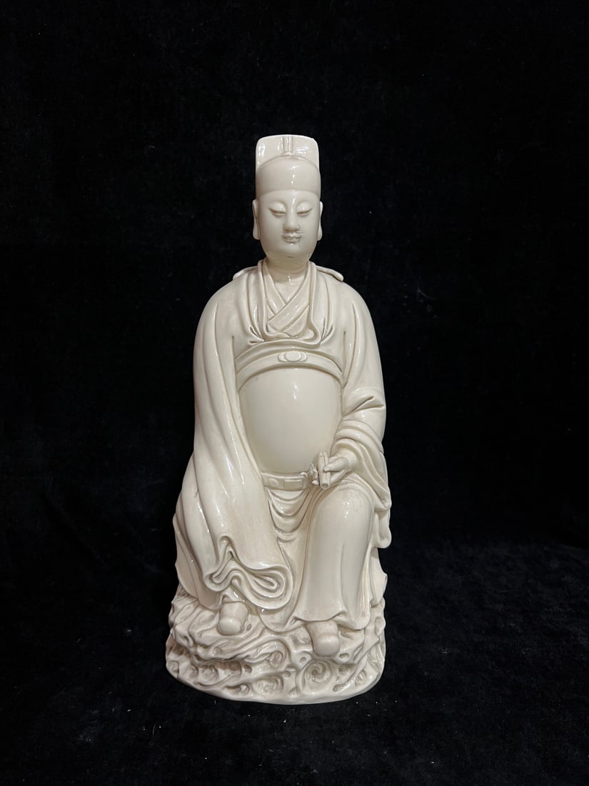 A Exquisite Blan De Chine Figure Ornament (1 of 8)