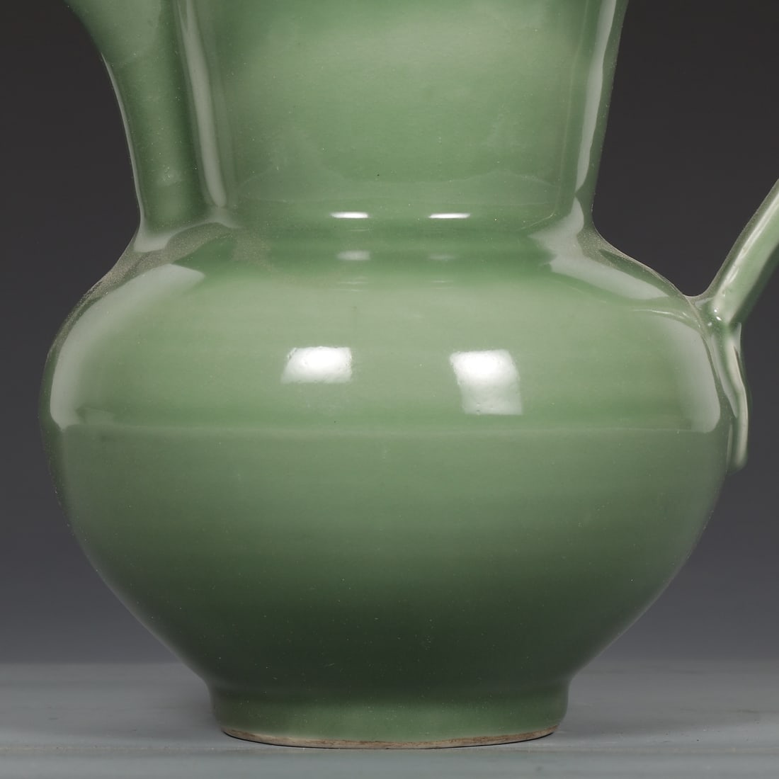A Exquisite Green Glazed Ewer - 3