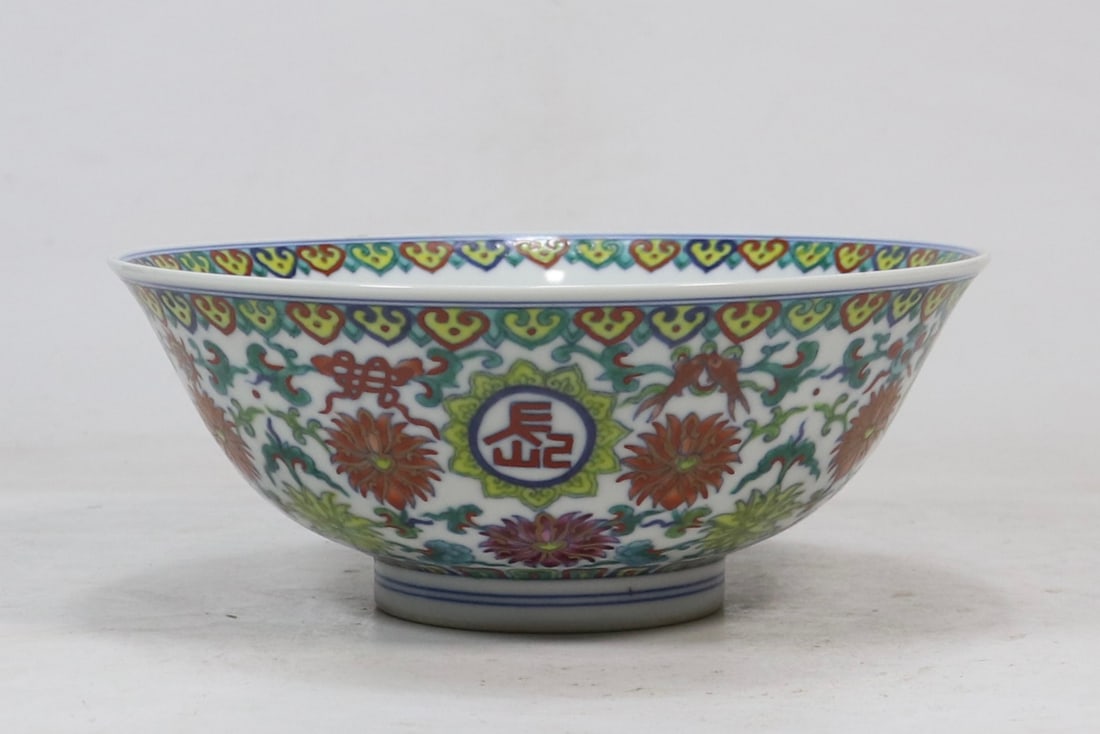 A Exquisite Doucai Flower Pattern Bowl - 3