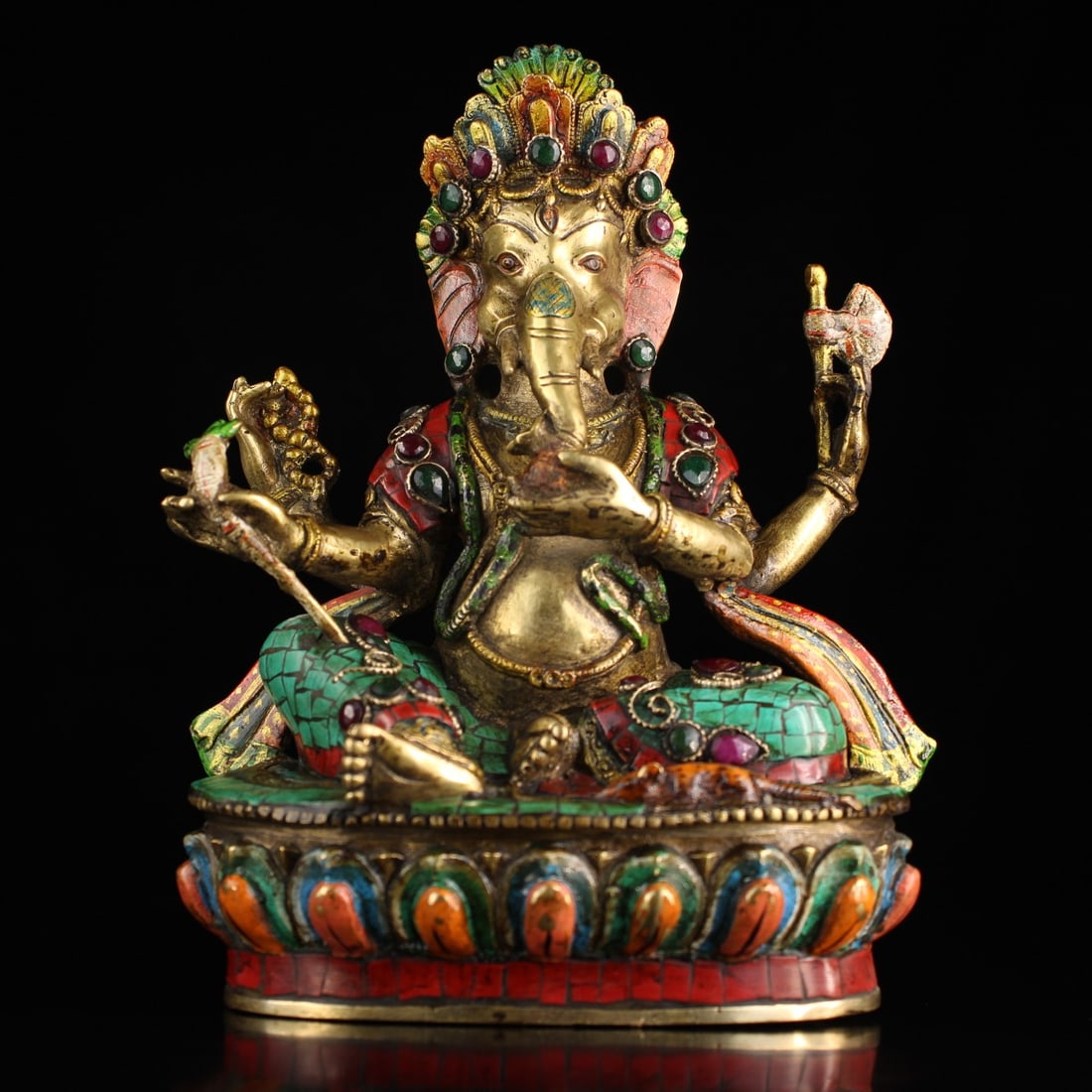 A Exquisite Bronze Inlaid Gems Painted Gold Buddha statue Ornament: A Exquisite Bronze Inlaid Gems Painted Gold Buddha statue Ornament,Ming Dynasty,China,Size:9.1inx6.9in,Weight:2517g 