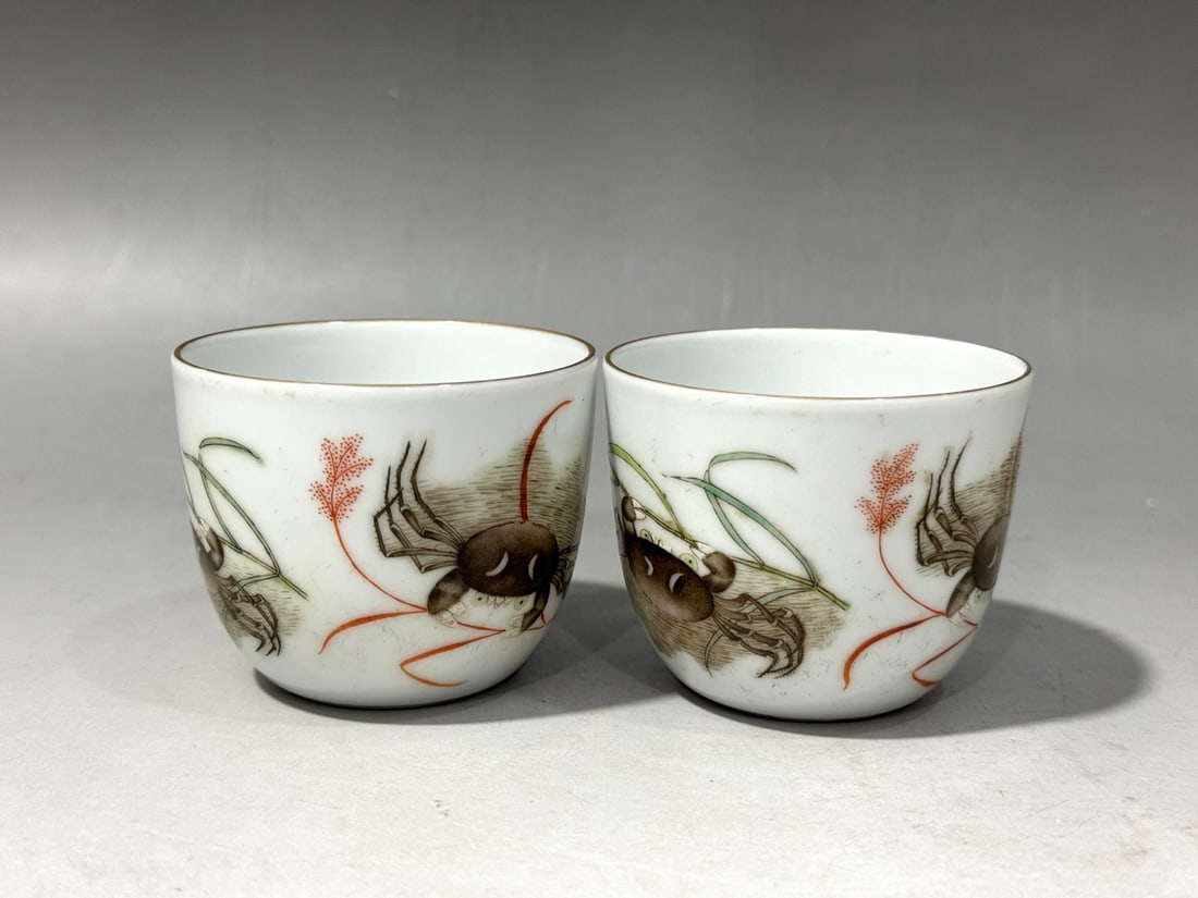 A Pair of Exquisite Famille-Rose Crab Pattern Cup: A Pair of Exquisite Famille-Rose Crab Pattern Cup,Qing Dynasty, China,Daoguang Six-character Mark,Size:2.2in2.6in 
