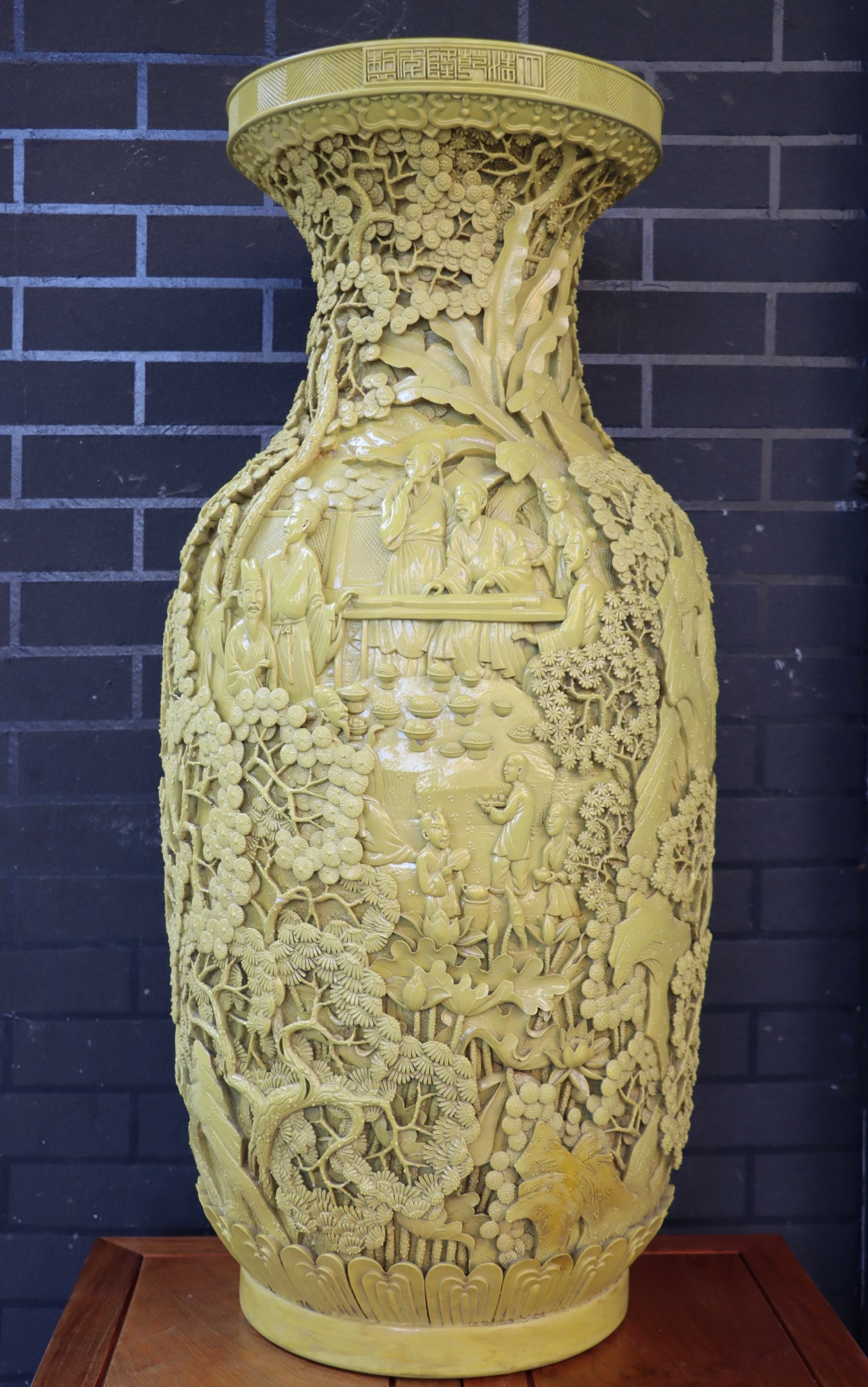A Exquisite Lemon Yellow Glaze Carved Figures Pattern Vase: A Exquisite Lemon Yellow Glaze Carved Figures Pattern Vase,Qing Dynasty, China,Size:39.4inx18.1in 