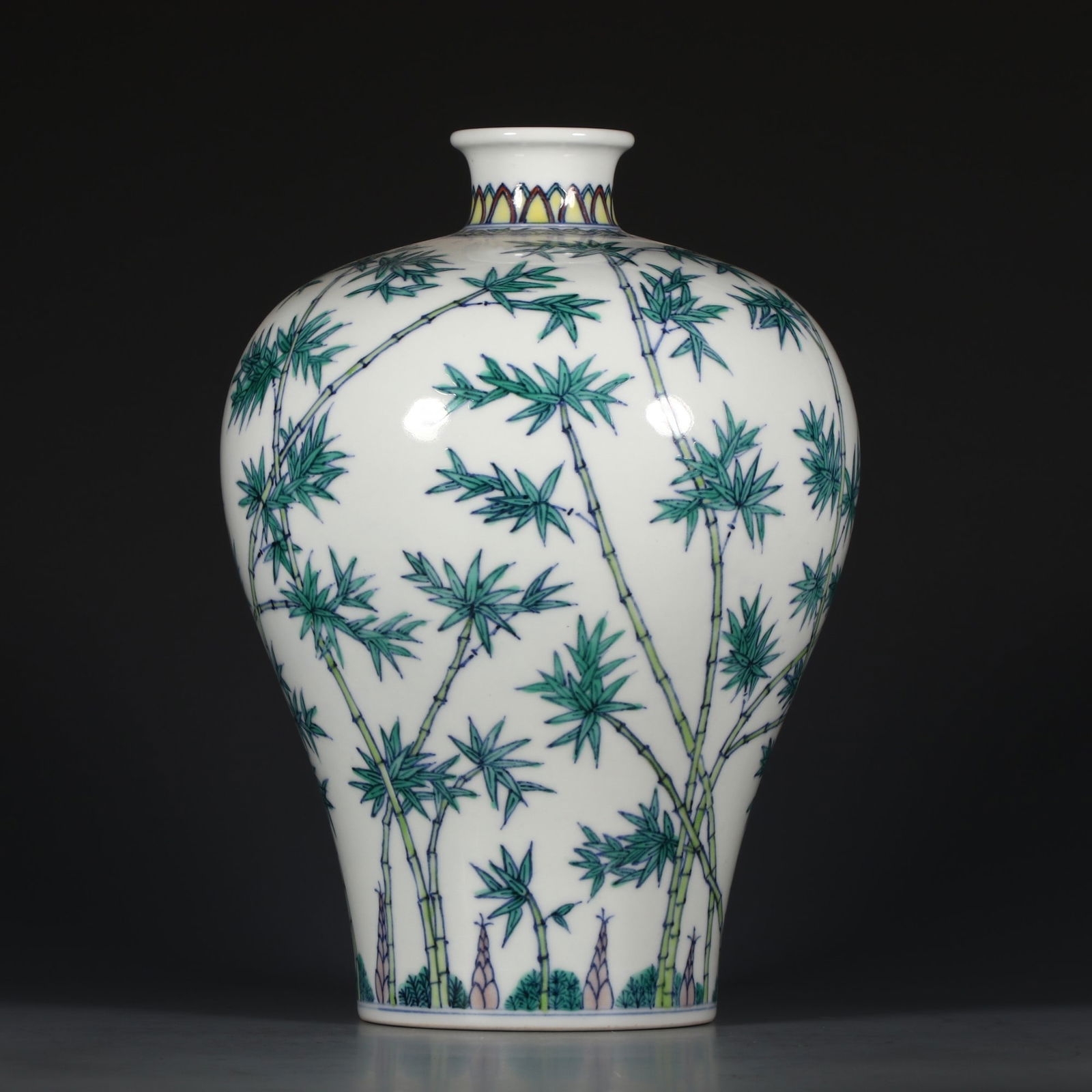 A Exquisite Doucai Bamboo Pattern Vase - 4