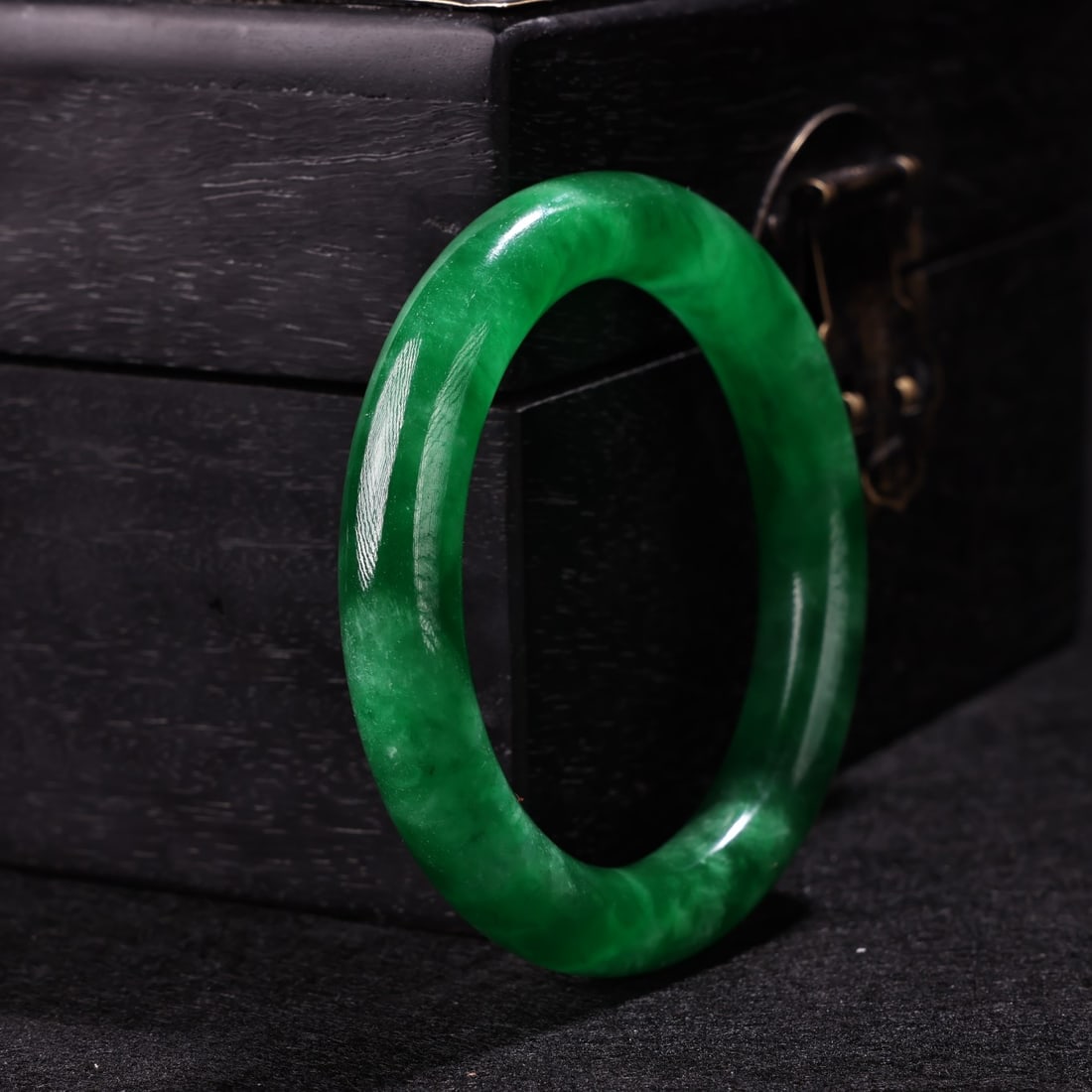 A Exquisite Jadeite Bracelets - 7