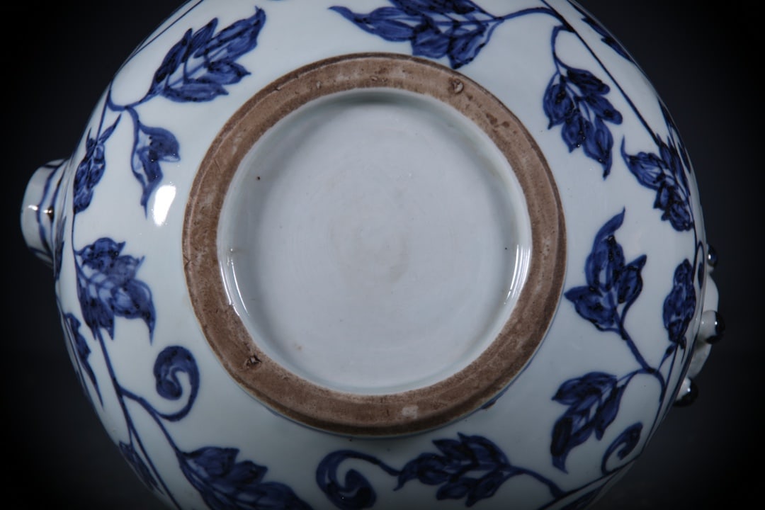 Blue and White Flower Pattern Ewer - 9