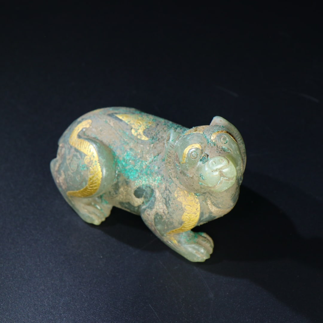 A Exquisiten Hotan Jade Bear Ornament (1 of 9)