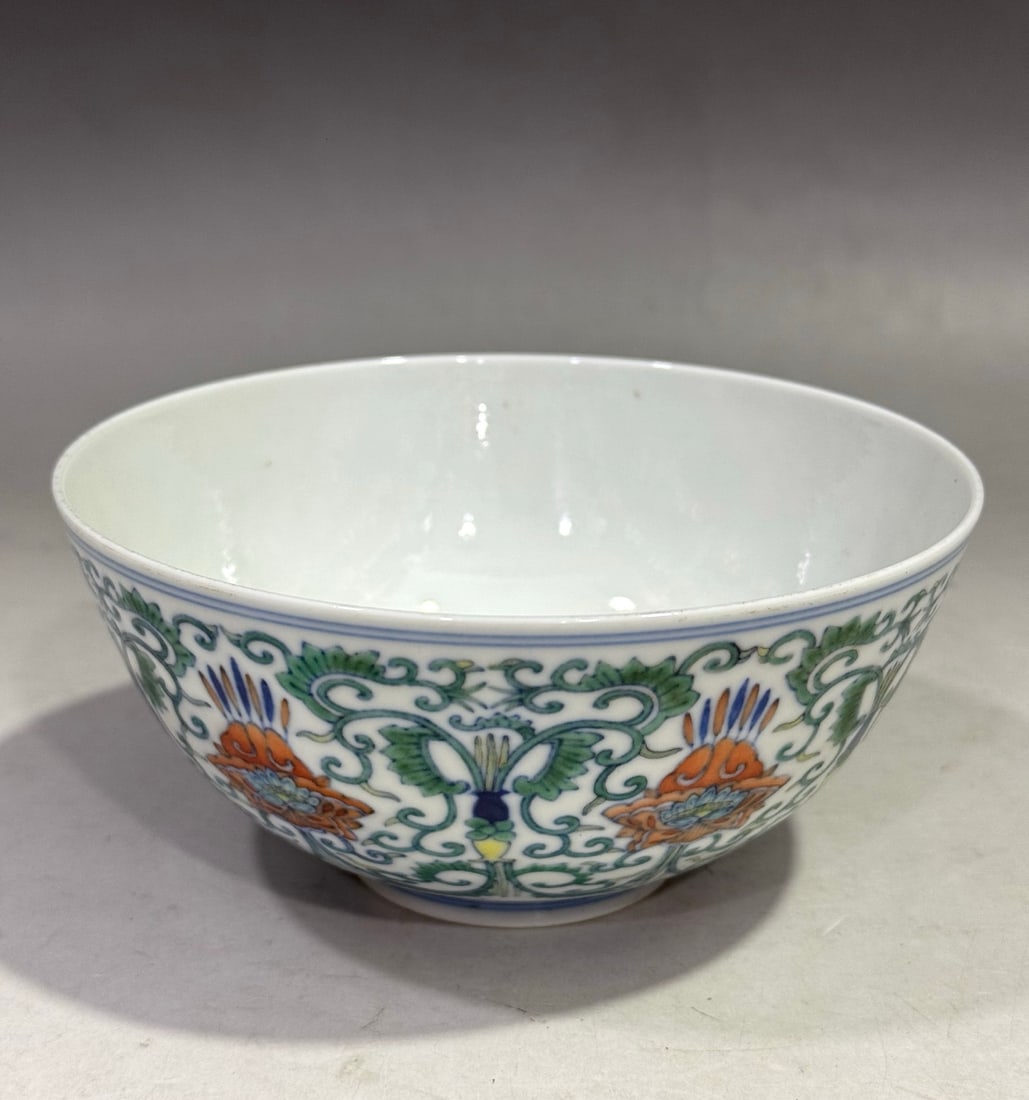 A Exquisite Doucai Interlocking Lotus Pattern Bowl - 3