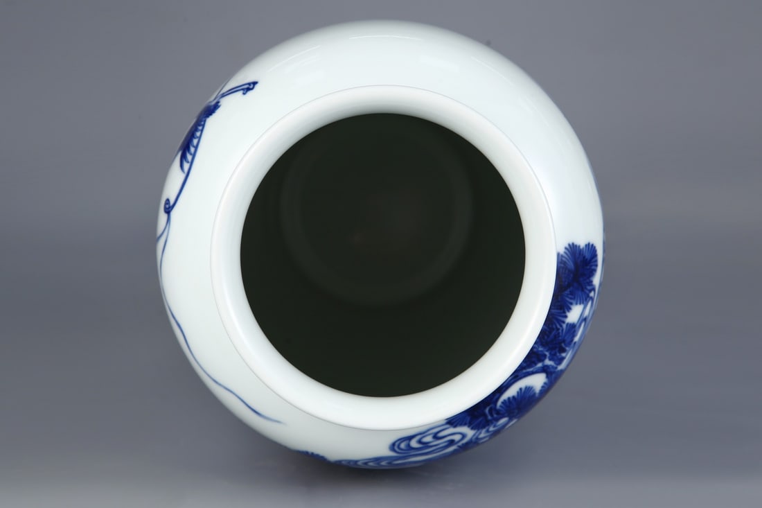 A Exquisite Blue and White Figures Pattern Vase - 5