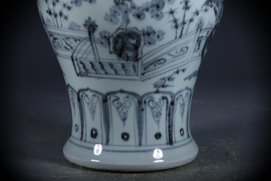 Blue and White Pine and Bamboo Pattern Vase - 4