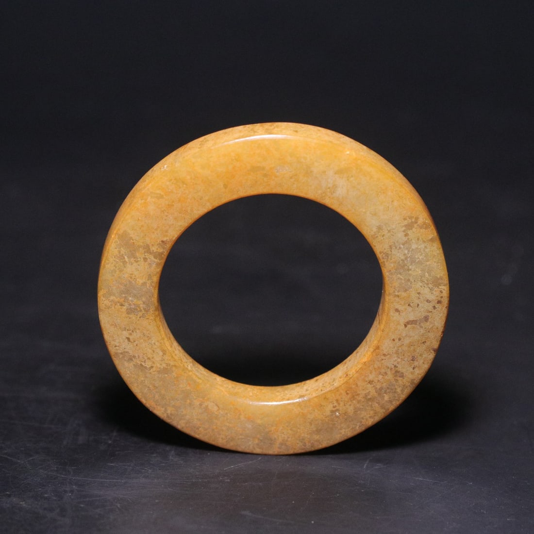 A Exquisite Gaogu Jade Ring: A Exquisite Gaogu Jade Ring,Ancient Time, China,Size:2.2inx0.2in,Weight:27g 高古玉环,远古时期