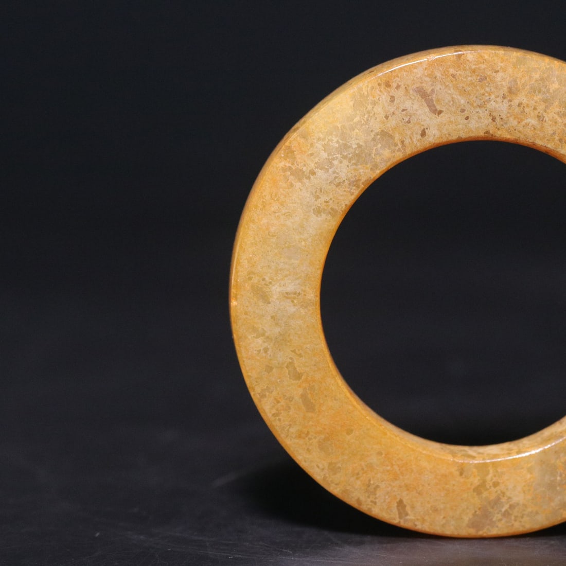 A Exquisite Gaogu Jade Ring - 8