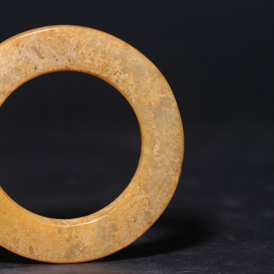 A Exquisite Gaogu Jade Ring - 9