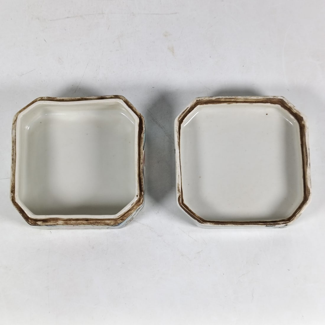 A Exquisite Famille-Rose Monkey Pattern Box - 6