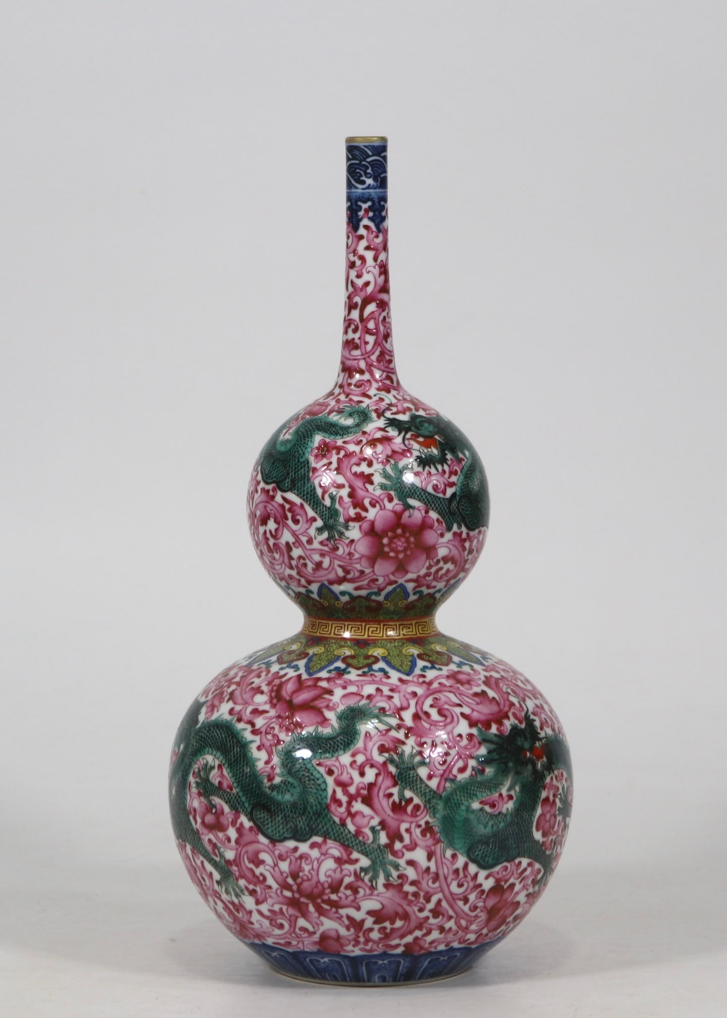 A Exquisite Ruby Red-Glazed Dragon Pattern Gourd-Shaped Vase - 3