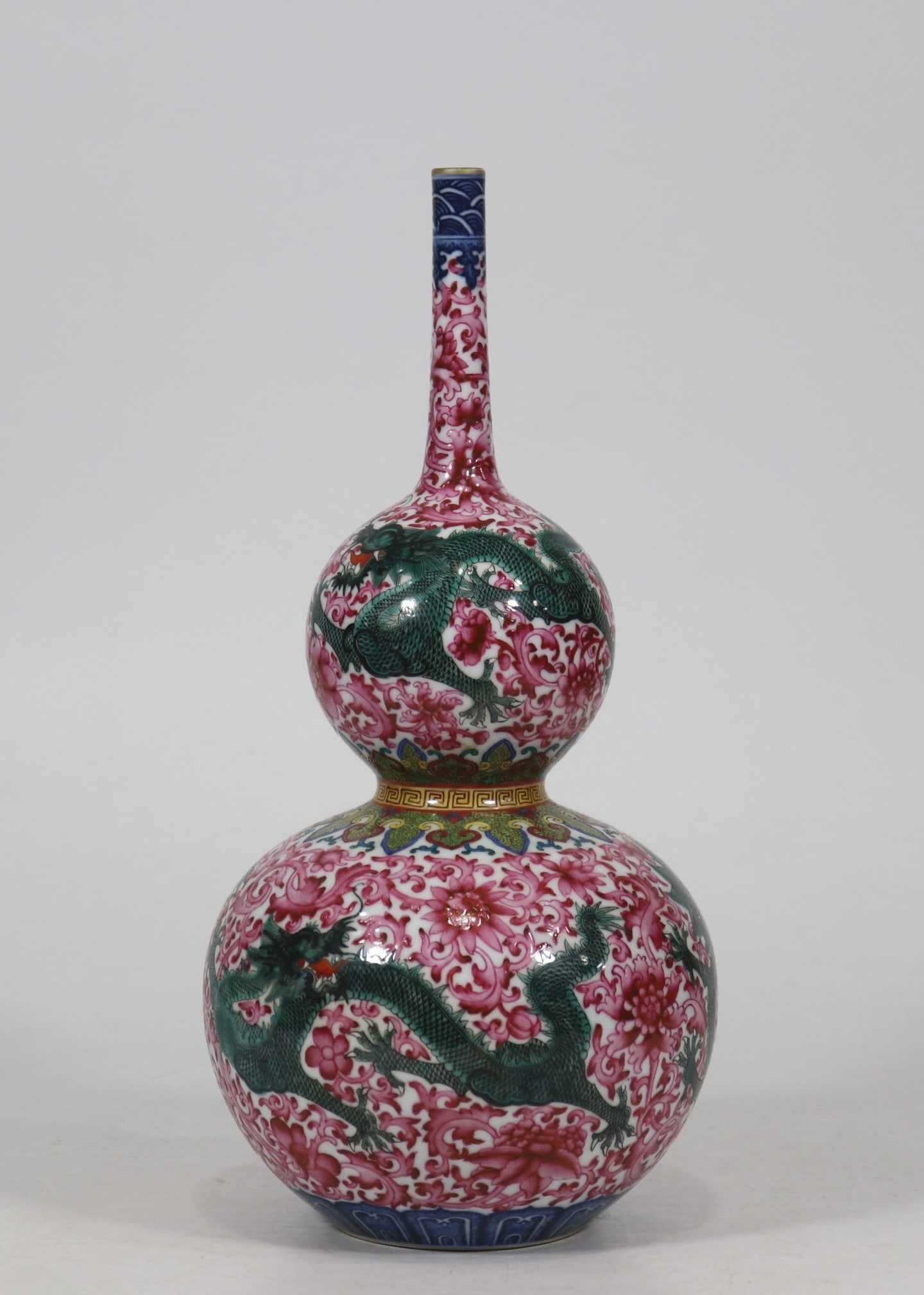 A Exquisite Ruby Red-Glazed Dragon Pattern Gourd-Shaped Vase - 4