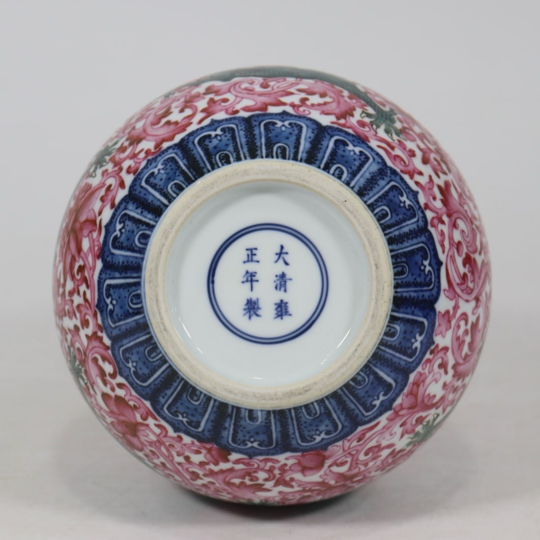 A Exquisite Ruby Red-Glazed Dragon Pattern Gourd-Shaped Vase - 9