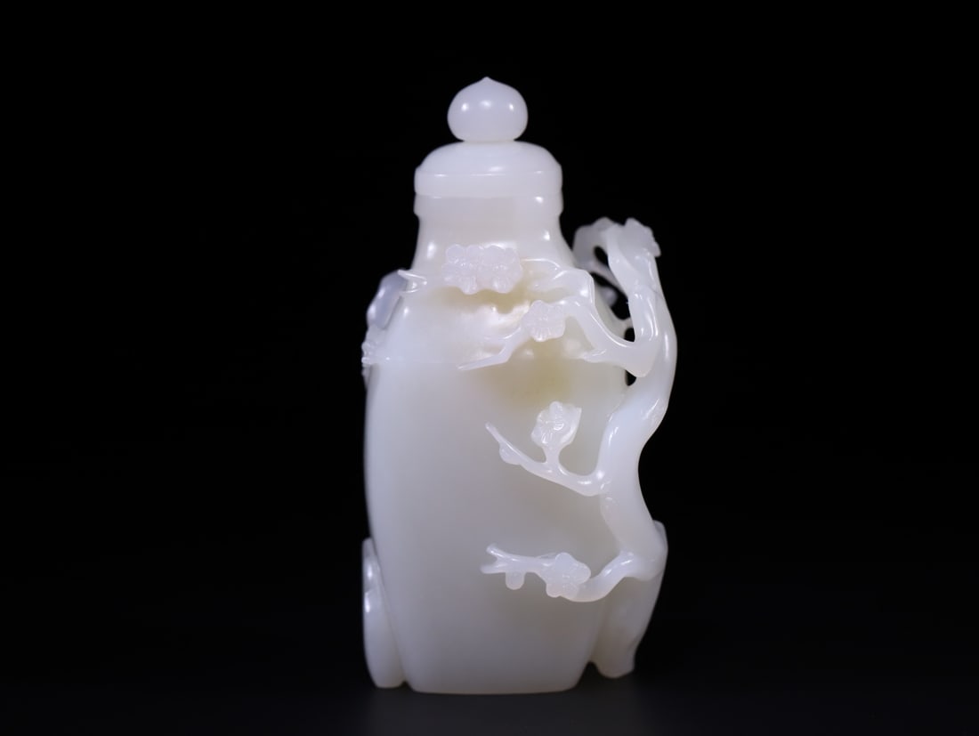A Exquisite Hotan Jade Flower Vase (1 of 9)