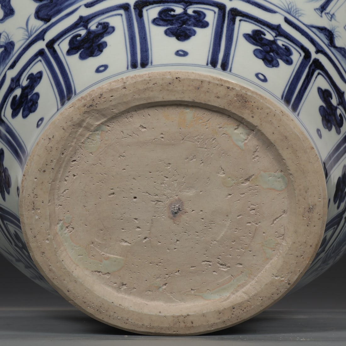 A Exquisite Blue and White Figure Pattern Jar - 9