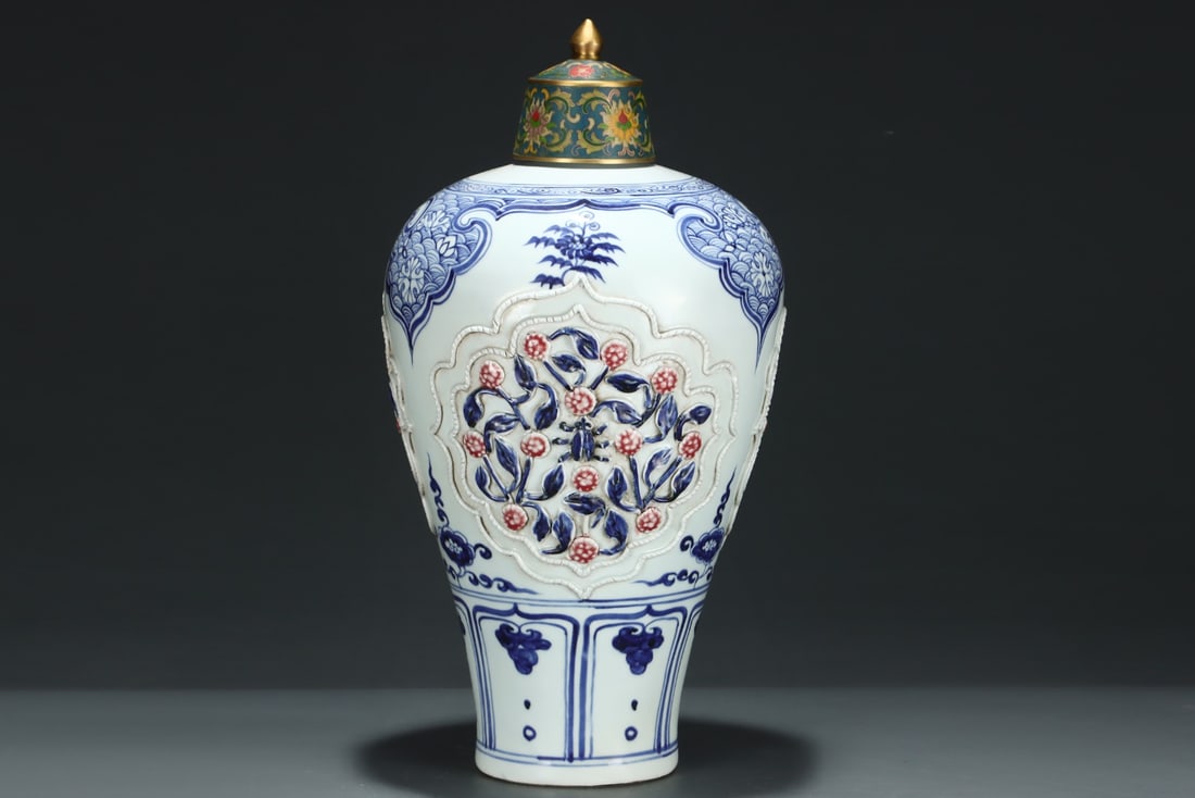 A Exquisite Blue and White Lotus Pattern Pattern Vase - 3