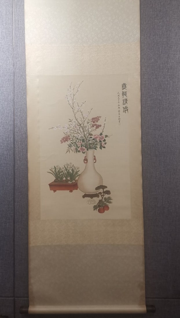 A Chinese Vertical Scroll Ink Painting of Flowers on Silk: A Chinese Vertical Scroll Ink Painting of Flowers on Silk,Modern Time of China,Soong Mei-ling,Size:31.5inx19.3in 