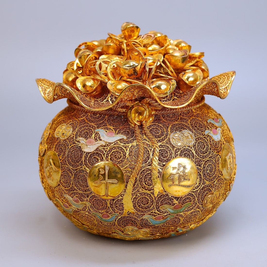 A Exquisite Cloisonne Wallet-Shaped Ornament: A Exquisite Cloisonne Wallet-Shaped Ornament,Qing Dynasty, China,Qianlong Four-character Mark,Size:8.7inx9.1in,Weight:2380g 