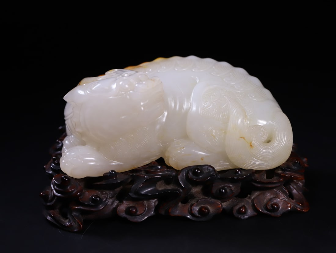 A Exquisite Hotan Jade Lion Ornament (1 of 9)