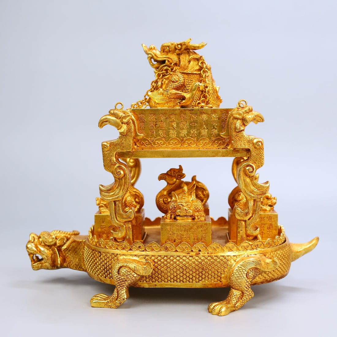 A Set of Exquisite Bronze Gilt Dragon Seal: A Set of Exquisite Bronze Gilt Dragon Seal,Qing Dynasty, China,Size:11.8inx11.8in,Weight:12170g 一套铜鎏金龙印章,中国清代