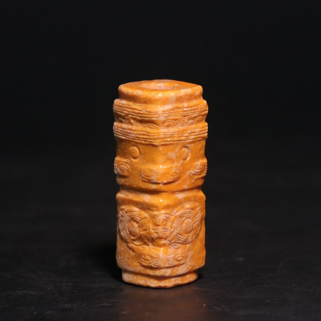 A Exquisite Gaogu Jade Beast-Face Pattern Ornament: A Exquisite Gaogu Jade Beast-Face Pattern Ornament,Ancient Time, China,Size:0.6inx0.6inx1.7in,Weight:23.2g 