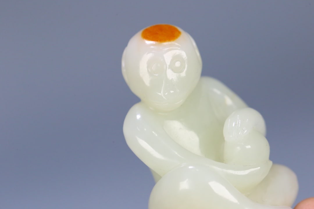 A Exquisite Hotan Jade Monkey Ornament - 7