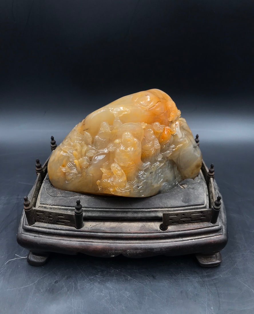 A Exquisite Shoushan Stone Landscape Ornament: A Exquisite Shoushan Stone Landscape Ornament,Qing Dynasty, China,Size:13.5x9x3in,Weight:755.8g 寿山石山水摆件,中国清代