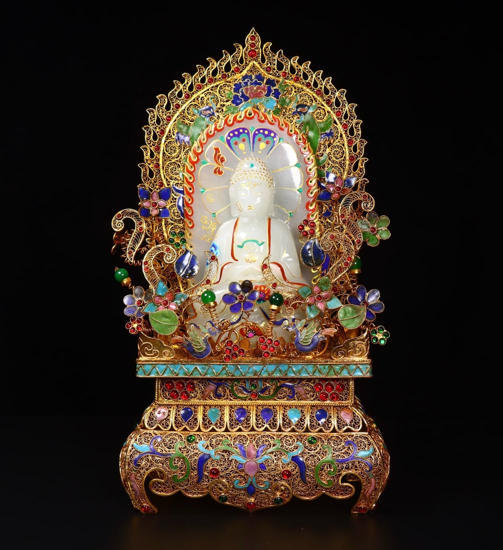 A Exquisite Hotan Jade Filigree Statue of Avalokitesvara Ornament (1 of 9)
