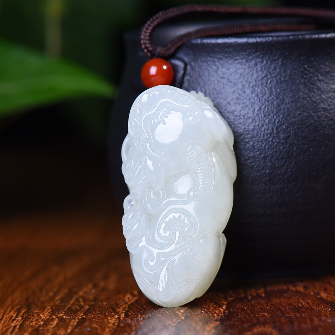 A Exquisite Hotan Jade Auspicious Beast Pendant (1 of 5)