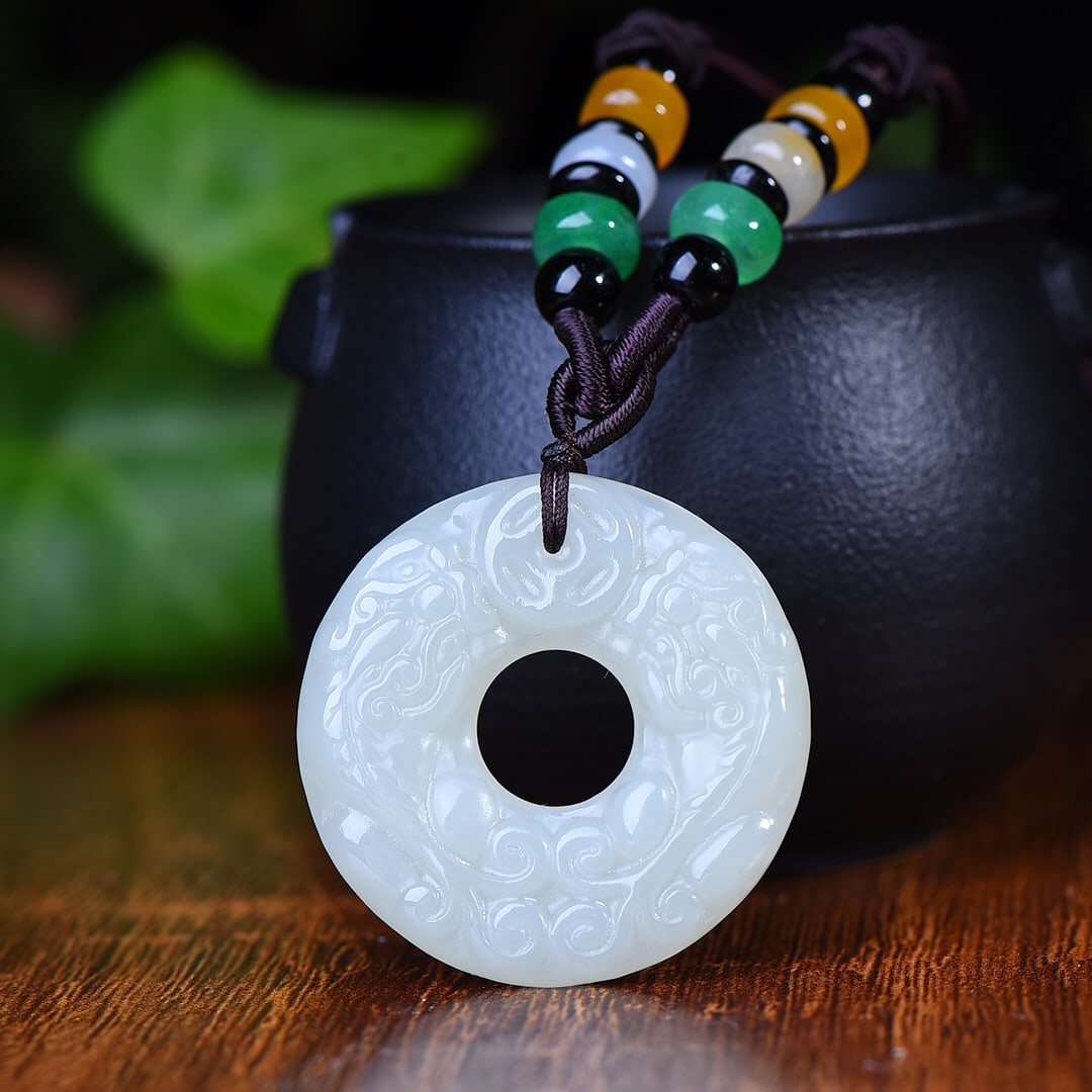 A Exquisite Hotan Jade Auspicious Beast Pattern Pendant - 2