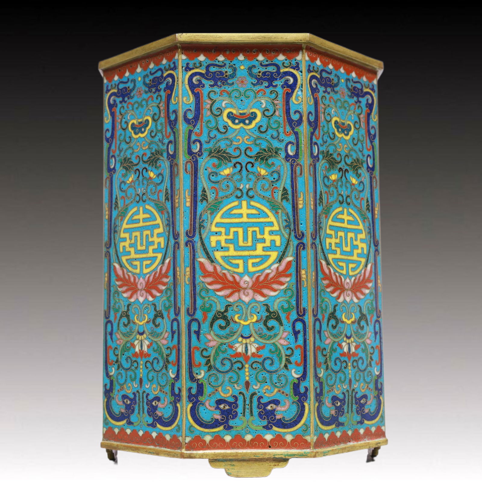 An Exquisite Cloisonne Lotus Pattern Brush Pot: An Exquisite Cloisonne Lotus Pattern Brush Pot ,Qing Dynasty, China,Qianlong Four-character Mark,Size:5.9inx7.9in Weight:1700g 