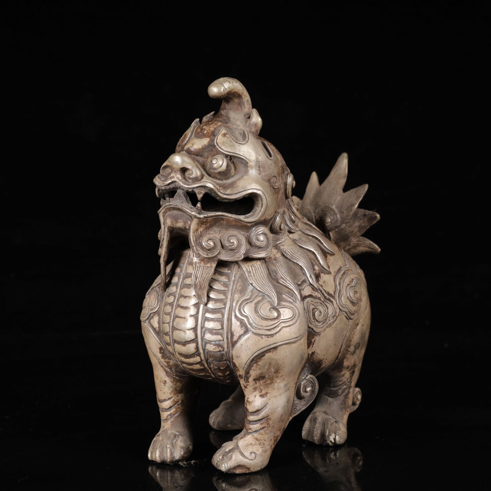 An Exquisite Silver Auspicious Beast Ornament - 2