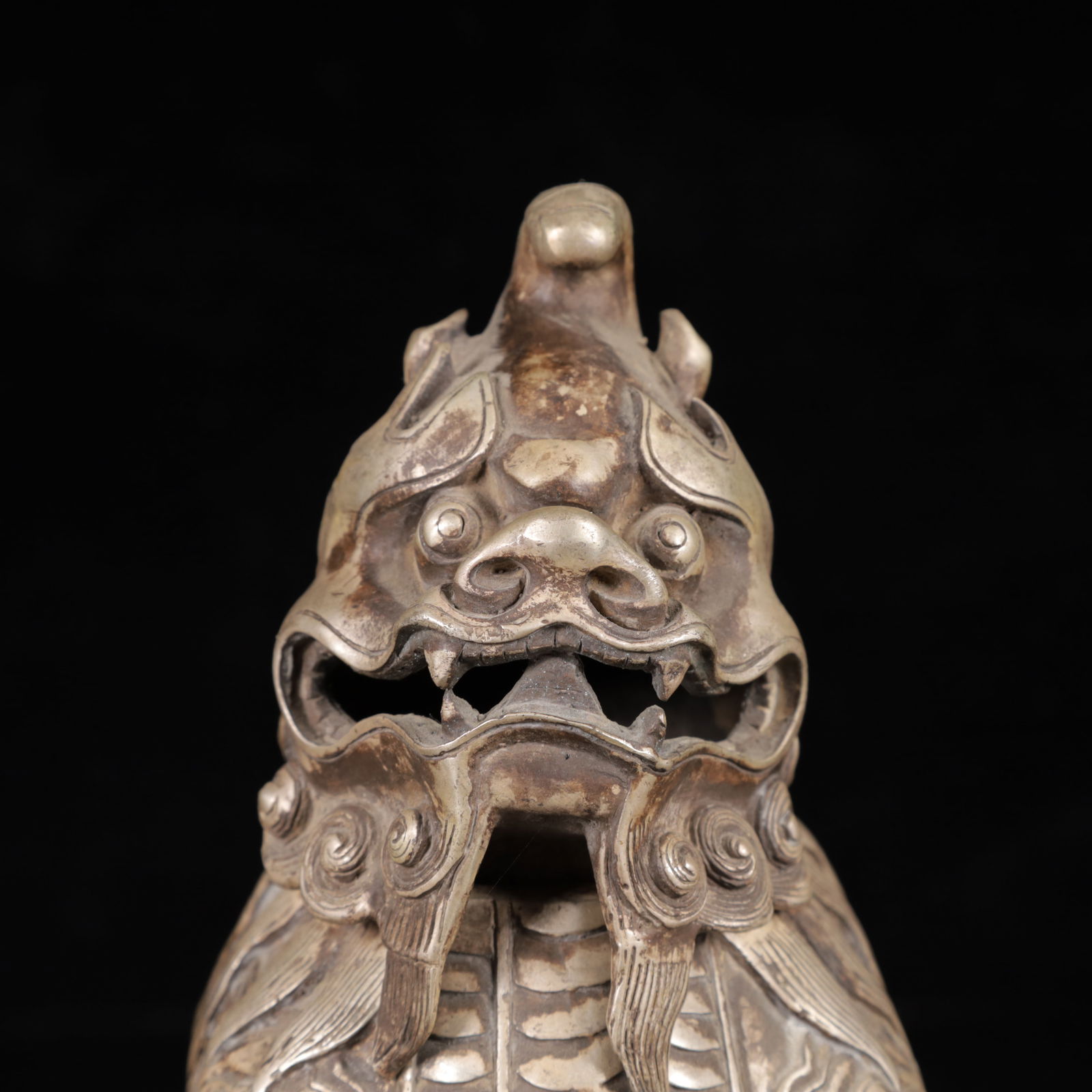 An Exquisite Silver Auspicious Beast Ornament - 4