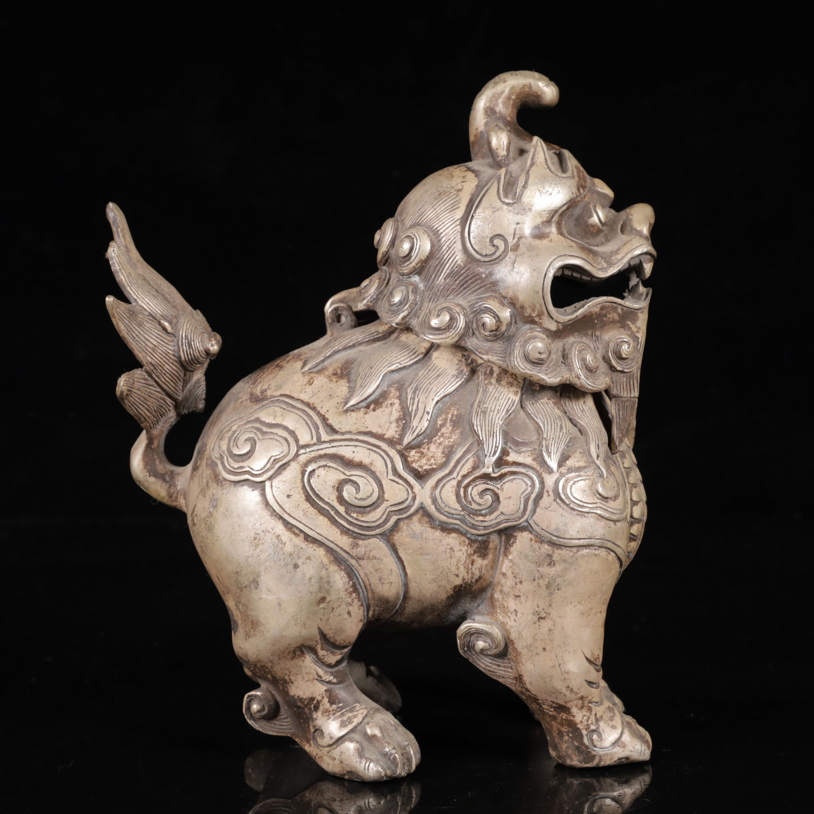 An Exquisite Silver Auspicious Beast Ornament - 6