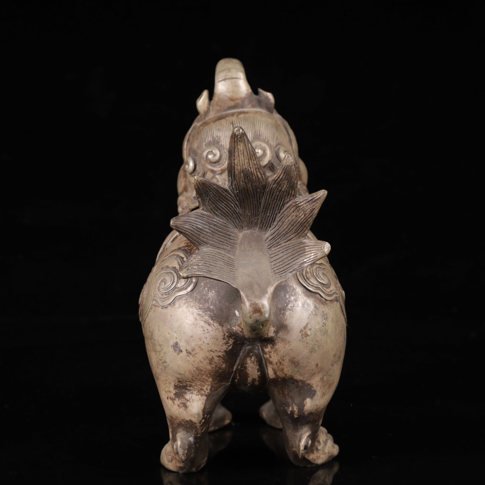 An Exquisite Silver Auspicious Beast Ornament - 8
