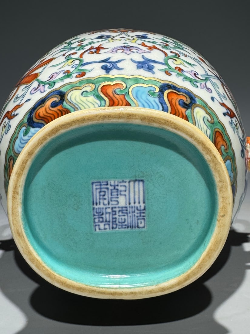 An Exquisite Doucai Lotus Pattern Double-Ears Vase - 9