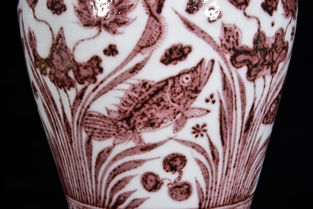 An Exquisite Underglaze-Red Hornwort Pattern Bottle - 7