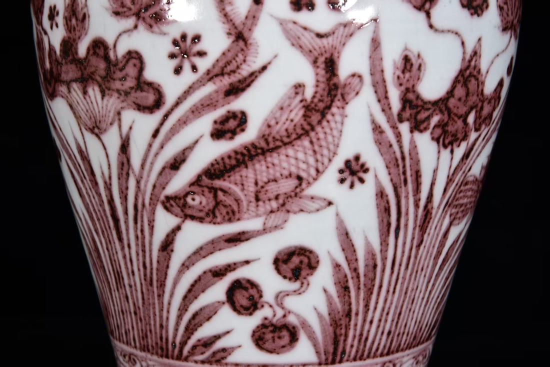 An Exquisite Underglaze-Red Hornwort Pattern Bottle - 8