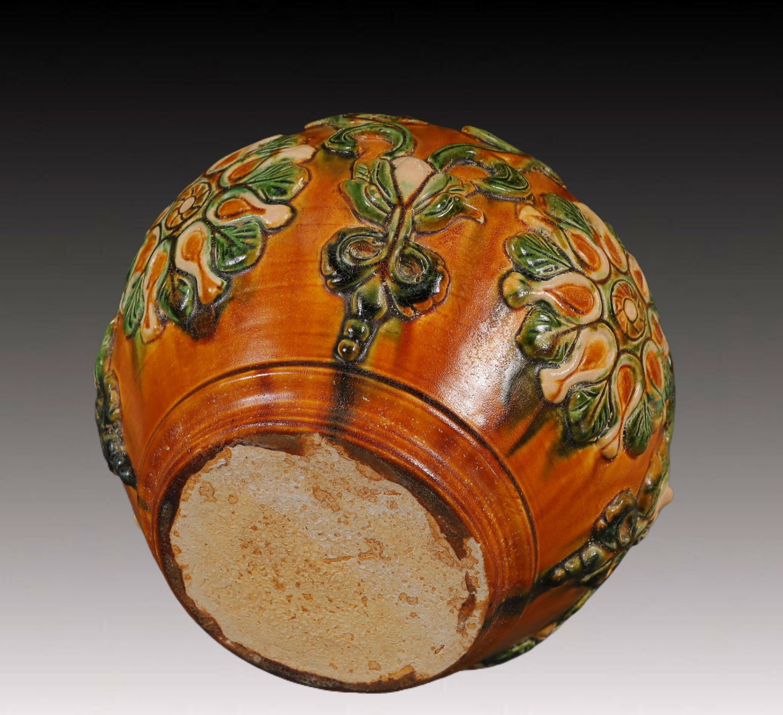 A Rare Tang Tri-Color Glazed Pottery Flower Pattern Cover Jar - 9