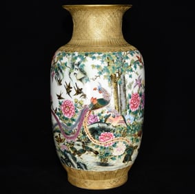 A Huge Enamel Gilt Flower and Phoenix Pattern Vase