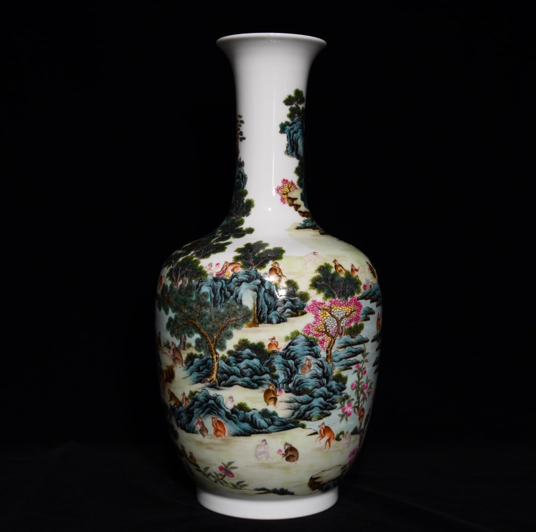 A Huge Famille-Rose Monkey Pattern Vase - 2