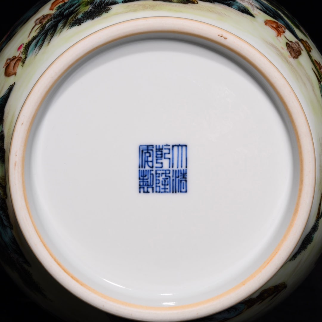 A Huge Famille-Rose Monkey Pattern Vase - 9