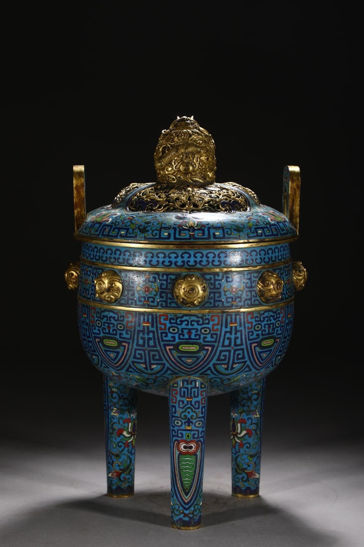 A Huge Cloisonne Enamel Beast-Face Pattern Double-Ears and Tripod Censer: A Huge Cloisonne Enamel Beast-Face Pattern Double-Ears and Tripod Censer,Qing Dynasty, China,Qianlong Four-Character Mark,Size:18.5inx10.2in,Weight:5.05kg 景泰蓝珐琅ô