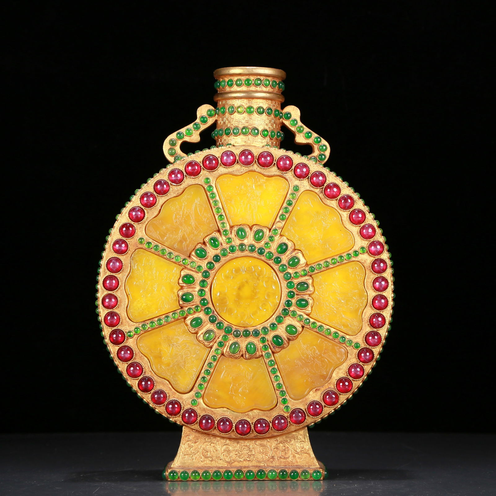 A rare cloisonné inlaid yellow jade figure amphora: A precious cloisonne inlaid yellow jade figure amphora, Qing Dynasty, China, Qianlong four-character mark, Size: 7.9inx2.4inx10.6in; Weight: 1800g 