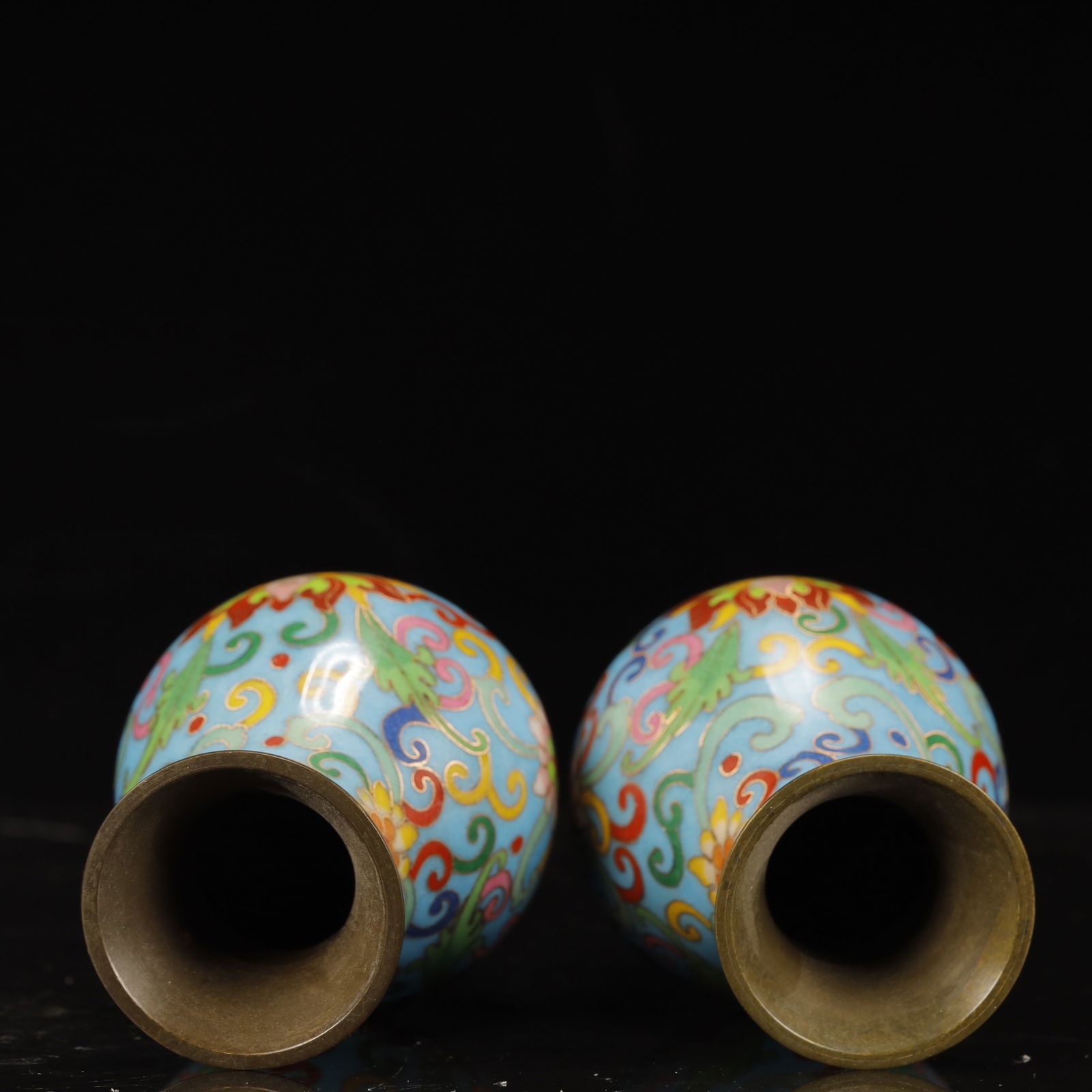An Ecmxquisite Cloisonne Lotus Pattern Vases - 5