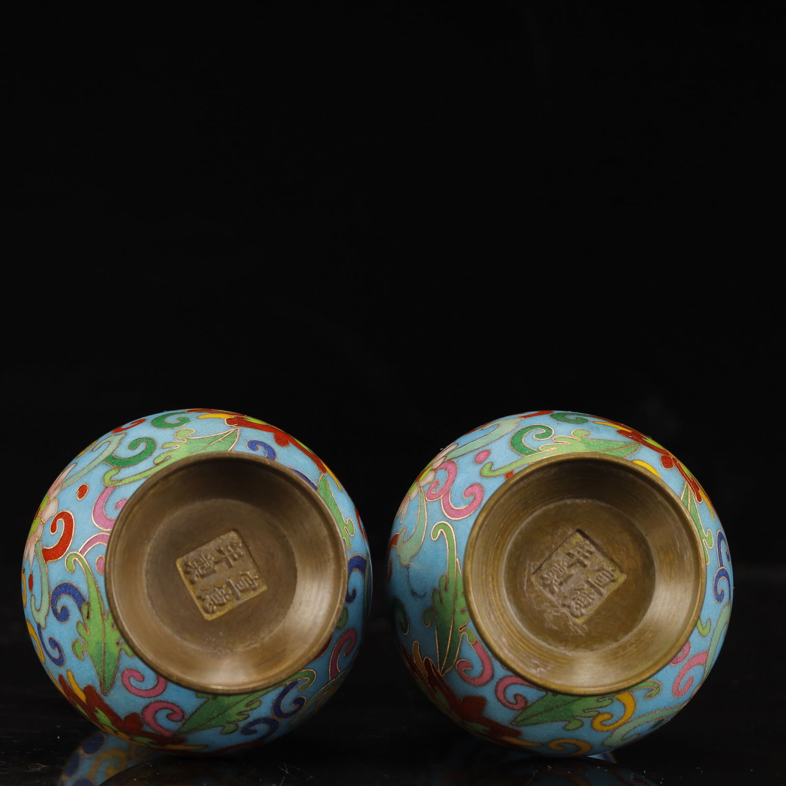 An Ecmxquisite Cloisonne Lotus Pattern Vases - 6